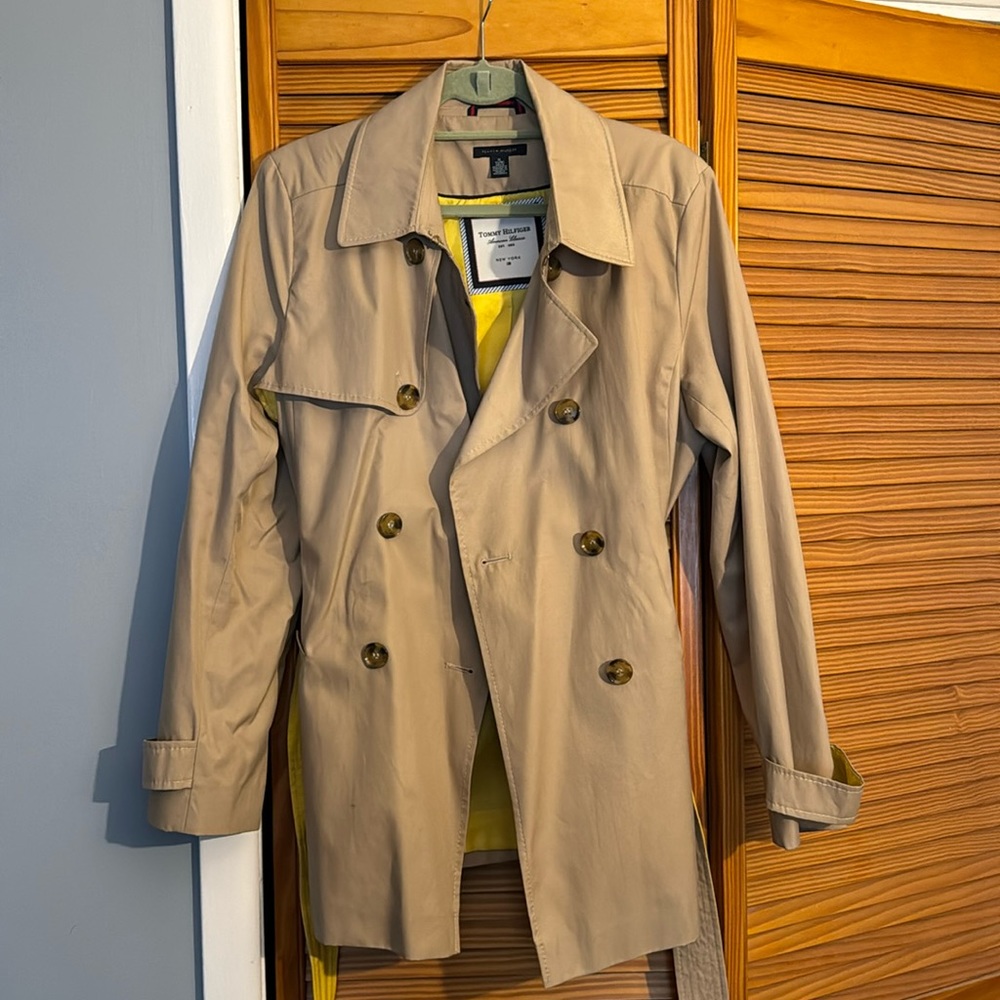 Tommy Hilfiger trench coat Size XL